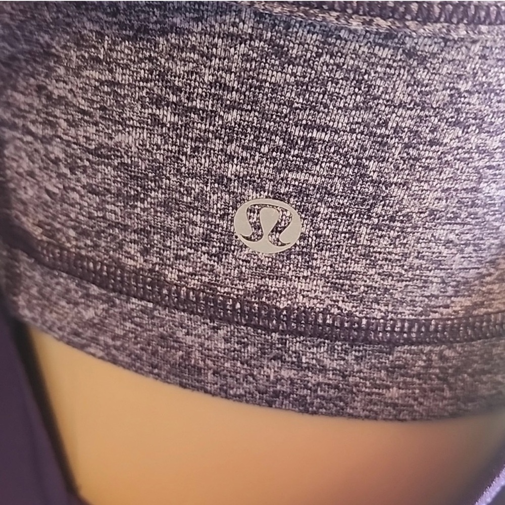 Lululemon No limits tank with built-in bra - Picture 3 of 3